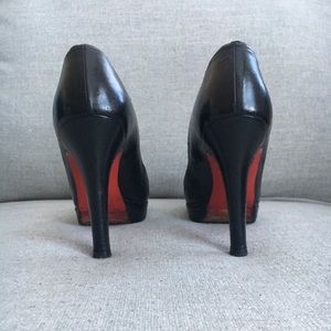 Christian Louboutin Black Pumps - Size 37